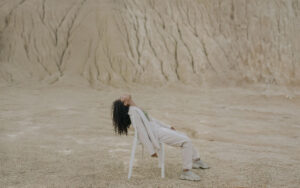 A woman with endometriosis being affected by climate change